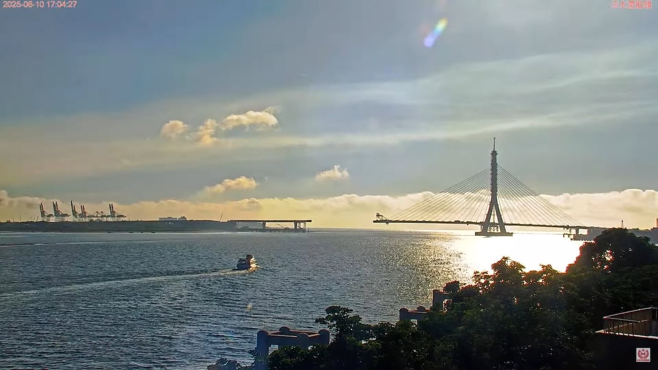 Danjiang Bridge